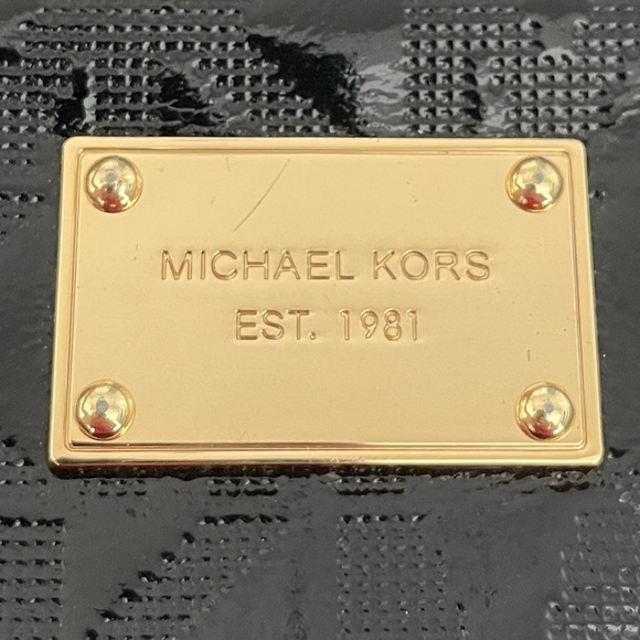 MK Michael Kors 12inch IPad Case - Picture 7 of 8